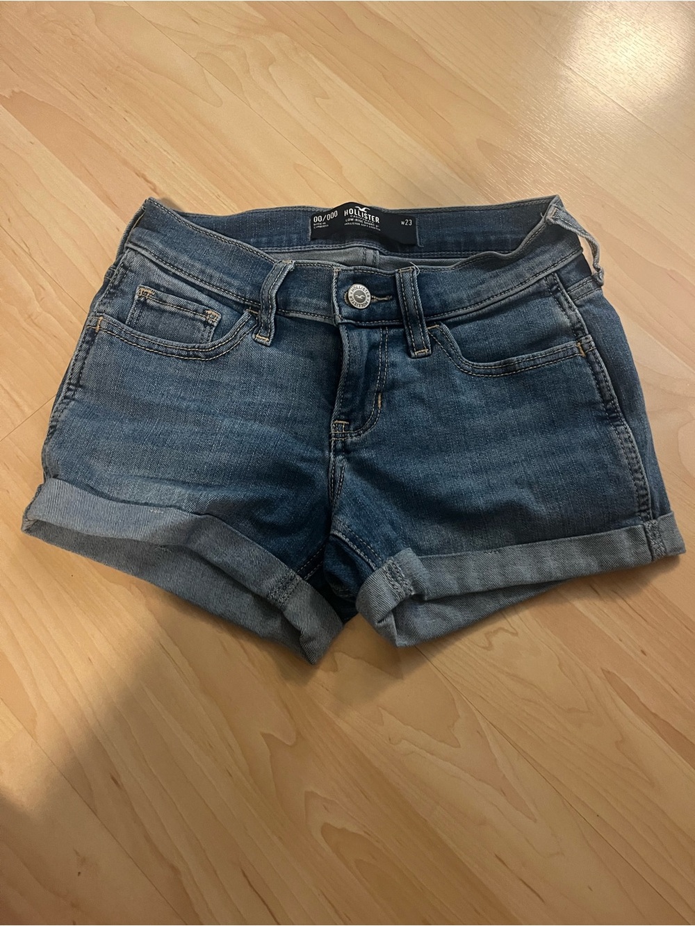 Hollister Denim Cuffed Shorts in Dark Blue Wash